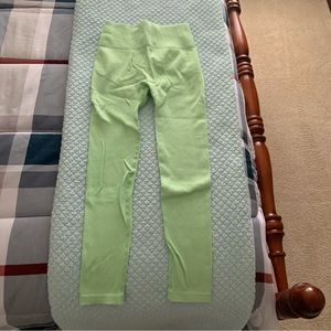 Ribbed Green Scrunch Butt Leggings